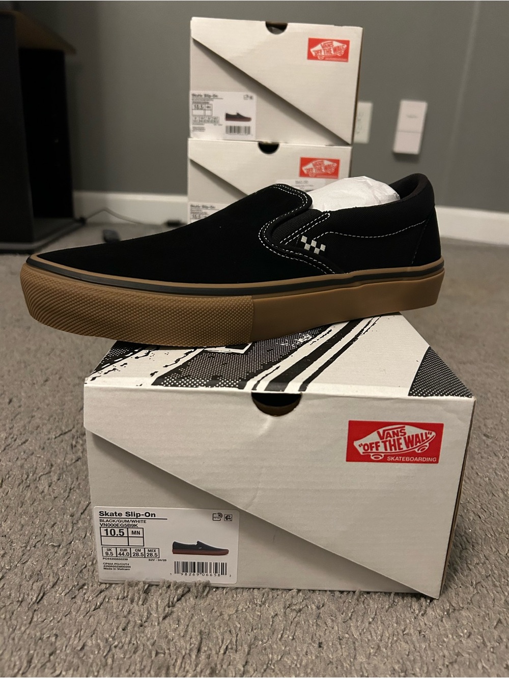 Vans Skate Slip-On Black Gum 10.5 New!!